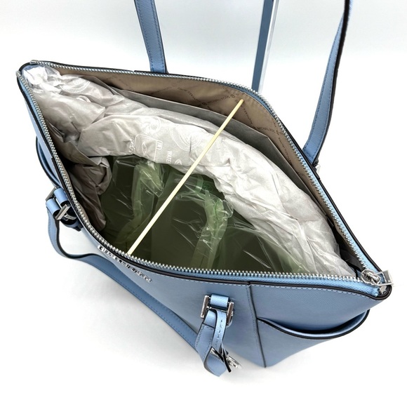 Michael Kors Large Charlotte TZ Tote Bag Light Sky Blue - Picture 8 of 12